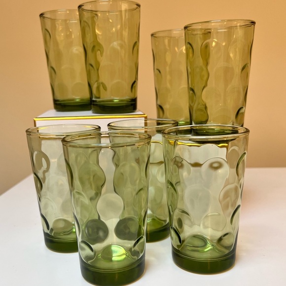 VINTAGE Green Dot Eldorado Hazel Atlas juice glasses. Set of 8. - Picture 2 of 7